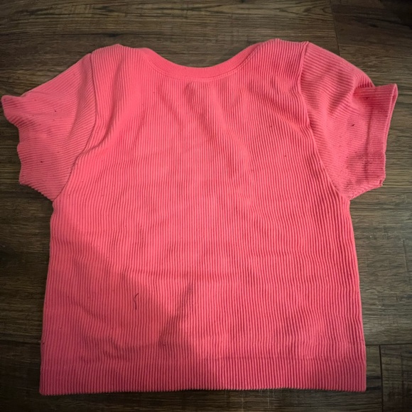 Aerie cropped neon pink scoop neck t-shirt - Picture 2 of 2